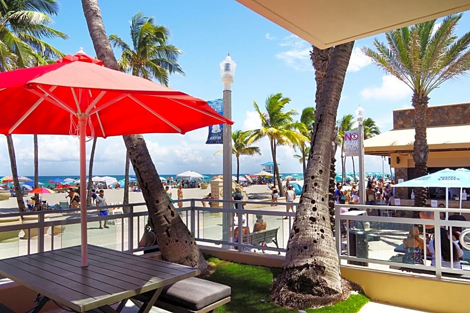 Diane Oceanfront Suites