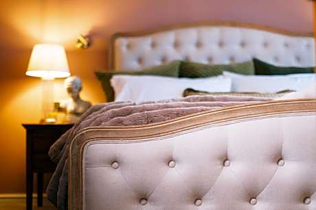 Tŷ Afon - River House