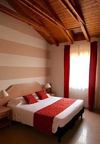 Economy Double or Twin Room