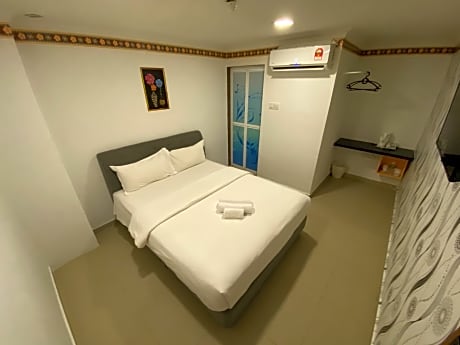 Double superior queen bed