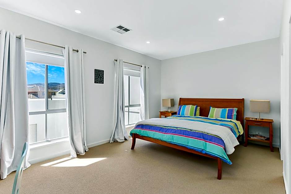 Views on Seascape - Beachfront accommodation