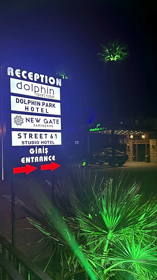 Dolphin Apart