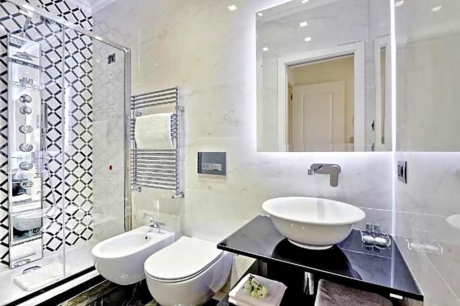 BQ House COLOSSEUM Luxury Rooms