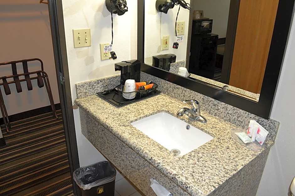 Super 8 by Wyndham Roswell