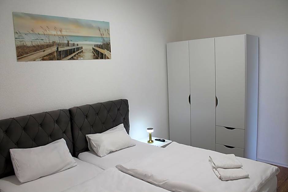 Sleep & Go Motel