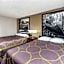 Super 8 by Wyndham Bloomington/Normal