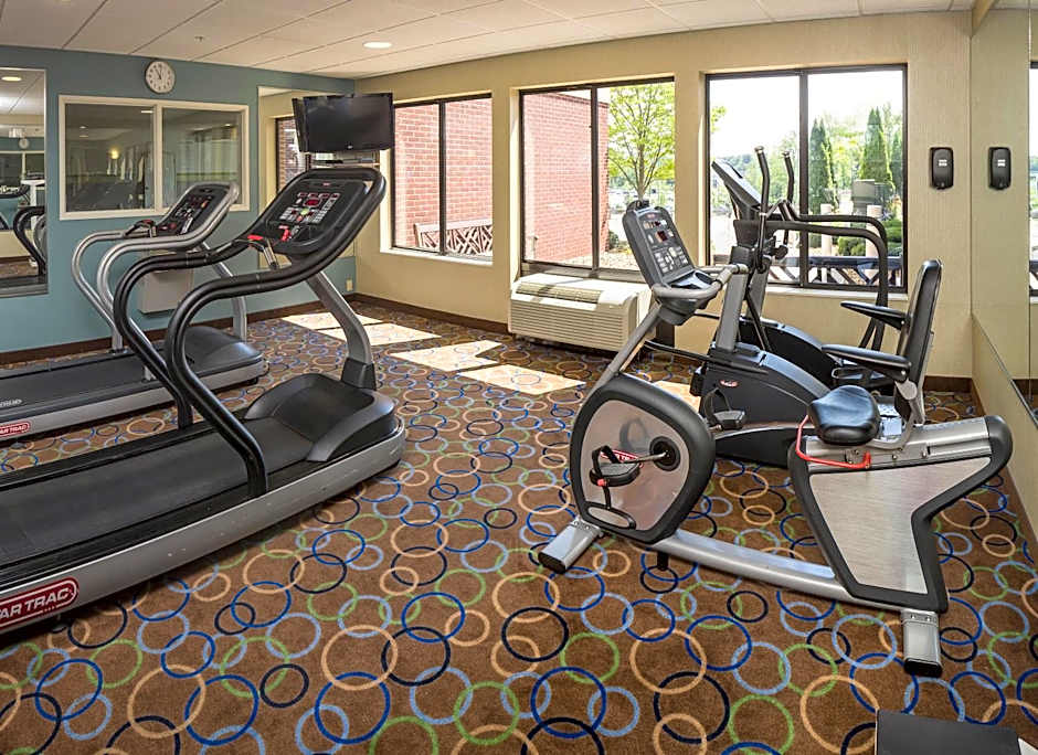 Holiday Inn Express Hotel & Suites Manchester - Airport By IHG