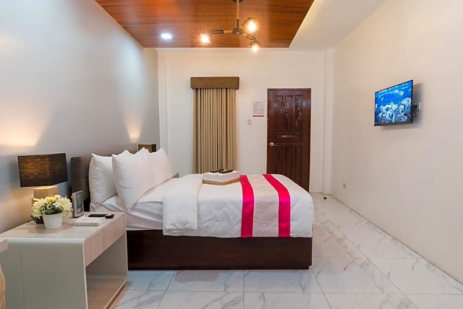 Monica Midtown Suites