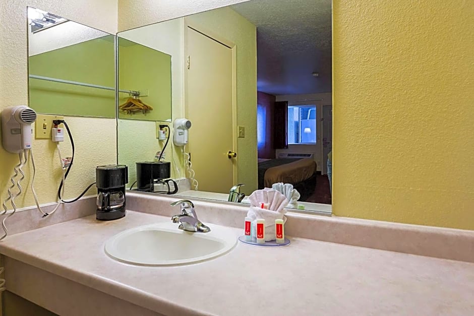 Econo Lodge Hurricane - Zion National Park Area