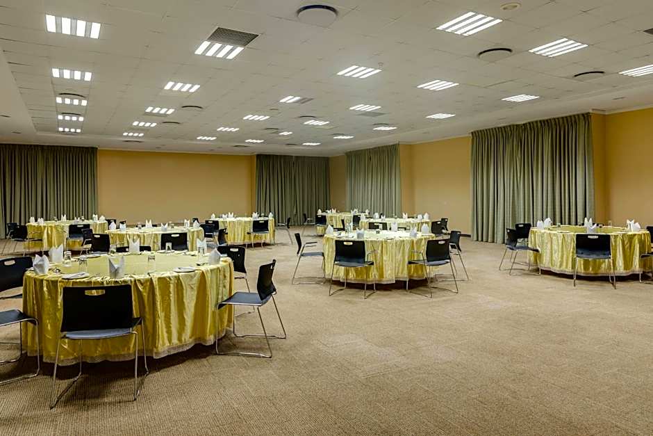 Protea Hotel by Marriott Benin City Select Emotan