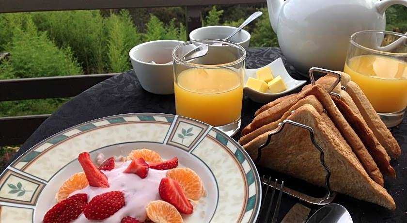 Bay Water Views Bed & Breakfast