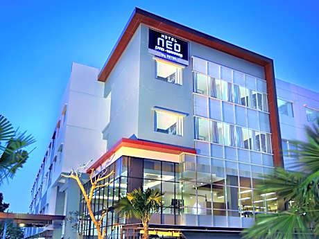 Hotel Neo Candi Simpang Lima - Semarang by ASTON