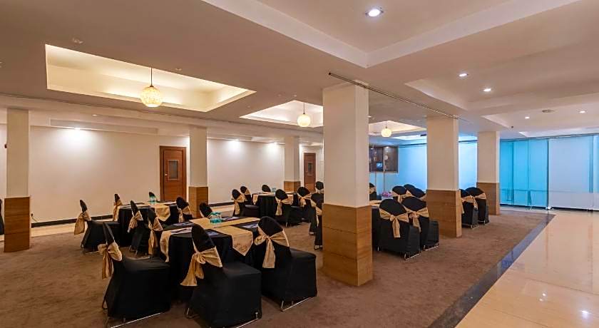 Tulip Inn Green Castle