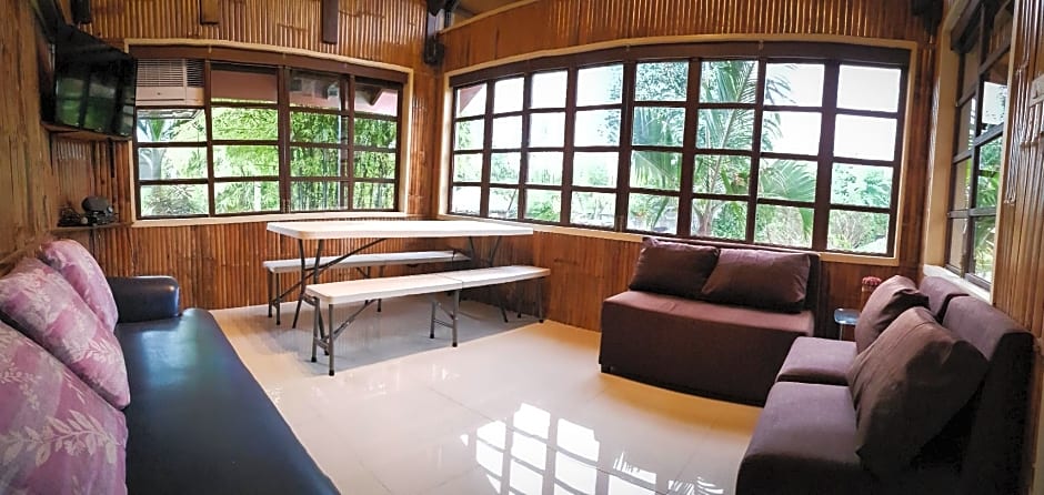 Zillion Pavilion Family and Business Hotel