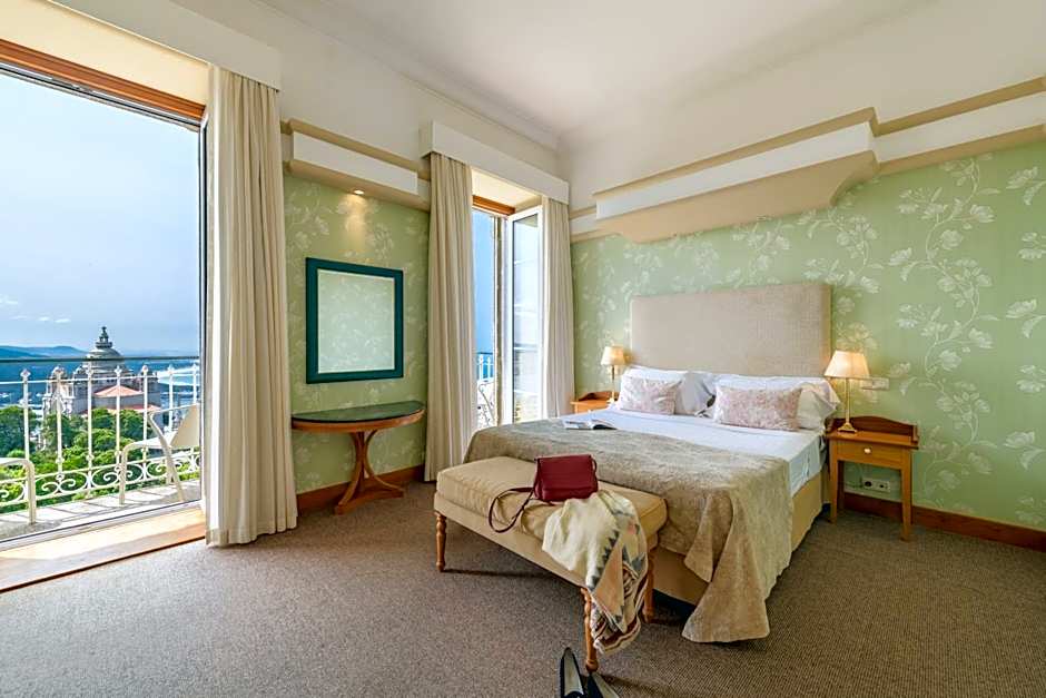 POUSADAS DE PORTUGAL MONUMNENT & HISTORIC HOTELS