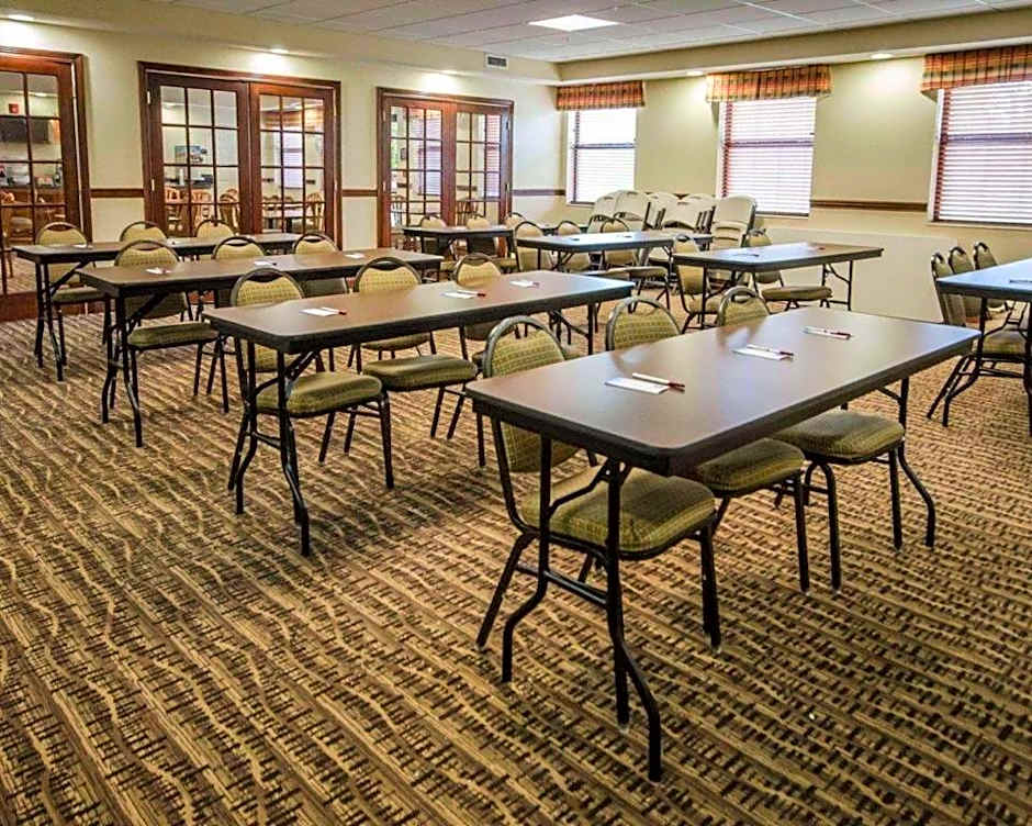 Quality Suites Jeffersonville - Louisville North