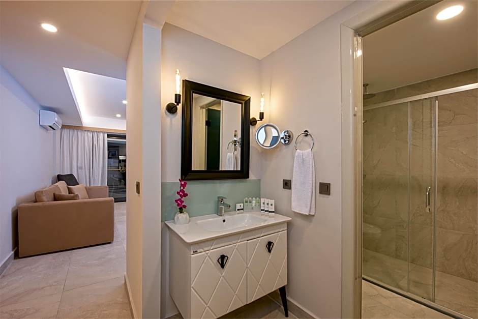 A Suite Side