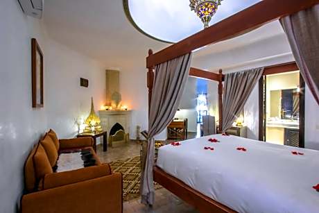 Suite (2 Adults + 1 Child)