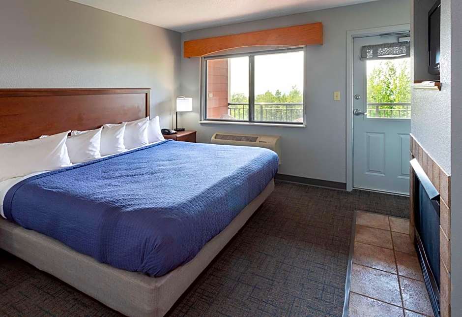 Black Beach Inn by GrandStay