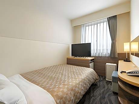 Non-Smoking Semi-double Room