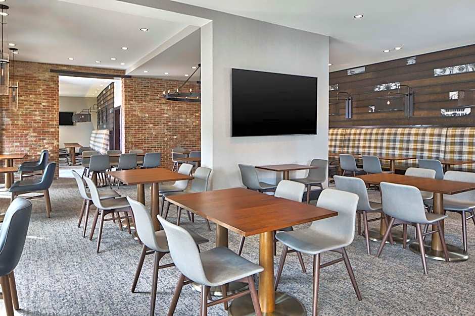 Homewood Suites by Hilton Savannah Historic District/Riverfront