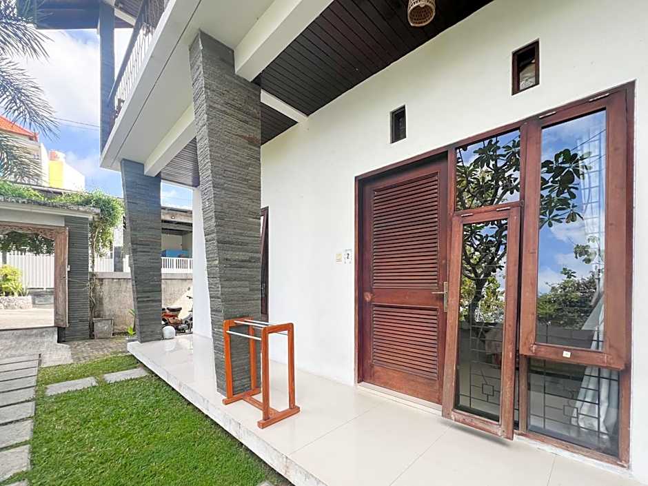 Kanha Homestay near Pantai Pandawa RedPartner