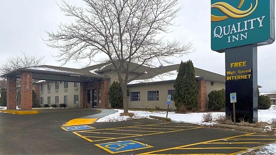 Quality Inn Reedsburg