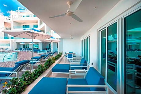 1 Bedroom Pool Suite