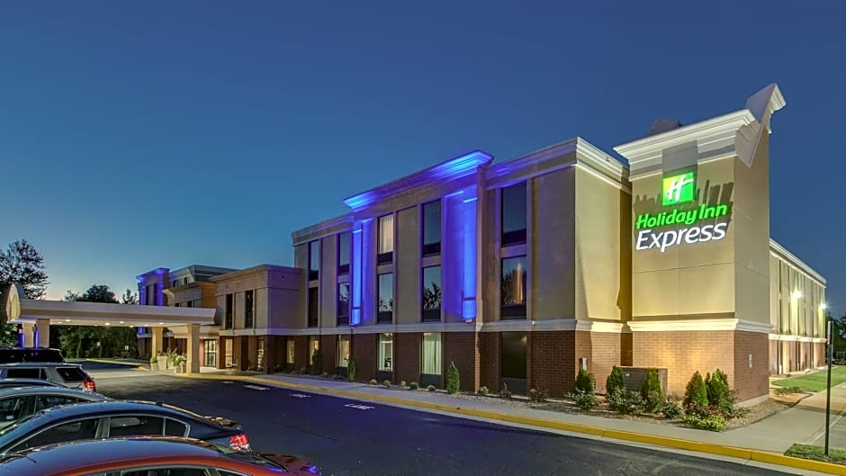 Holiday Inn Express Hotel & Suites Midlothian Turnpike, an IHG Hotel