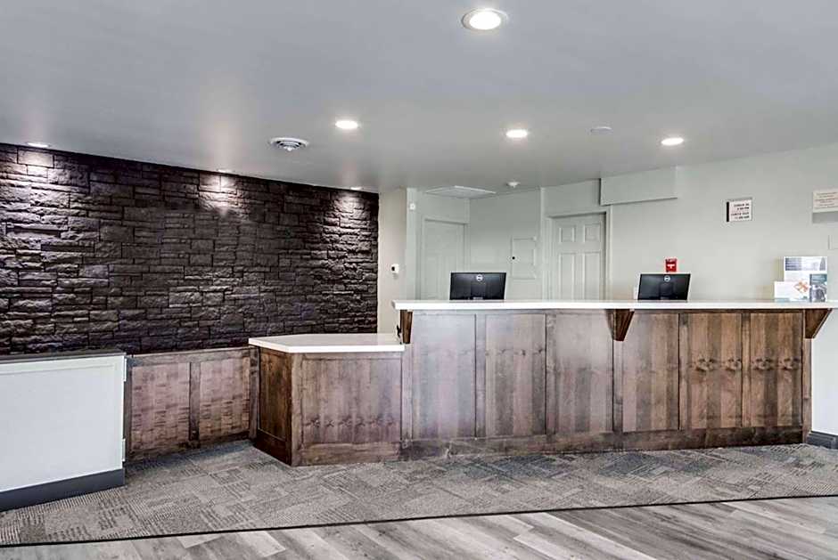 Days Inn & Suites by Wyndham Spokane