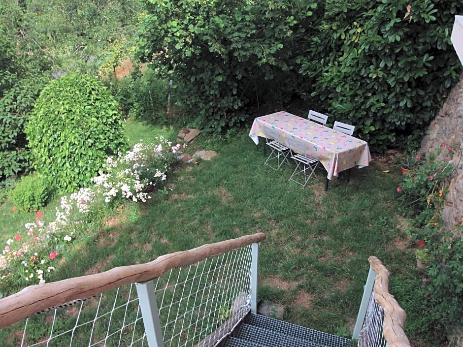 Le Vallon d'Armandine, gîte écologique Auvergne