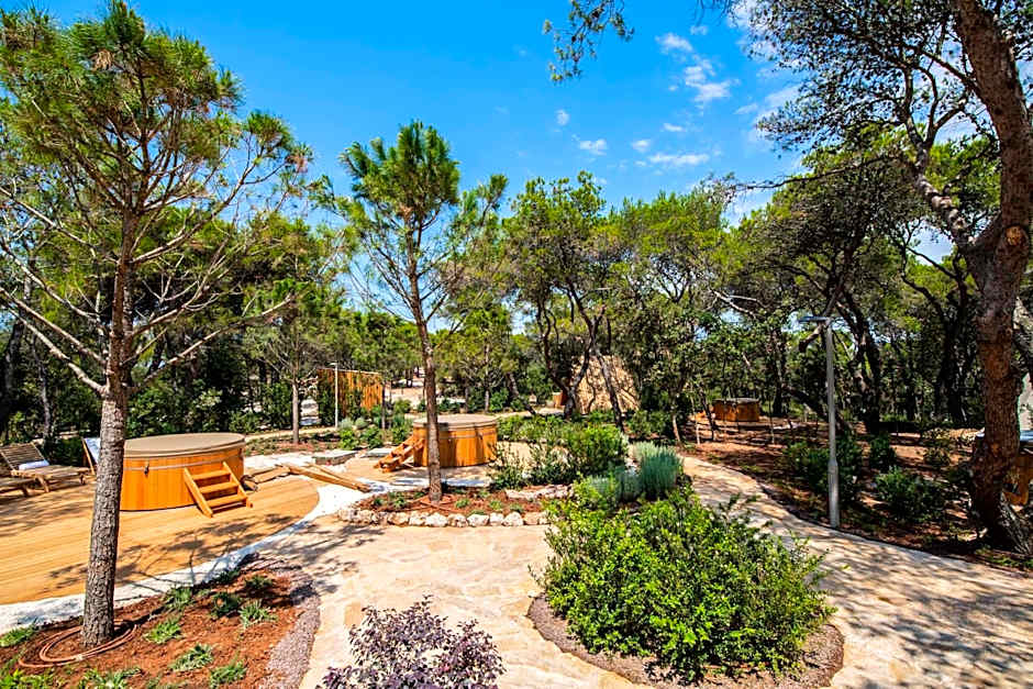 Arena One 99 Glamping