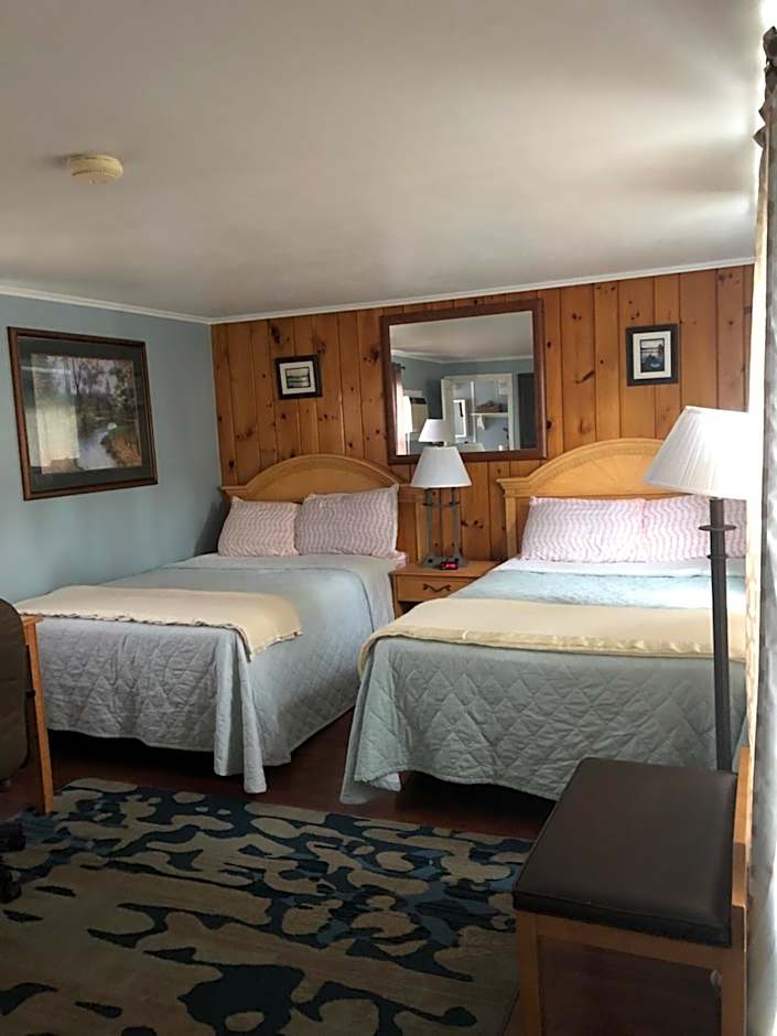 Hills Motel & Marina