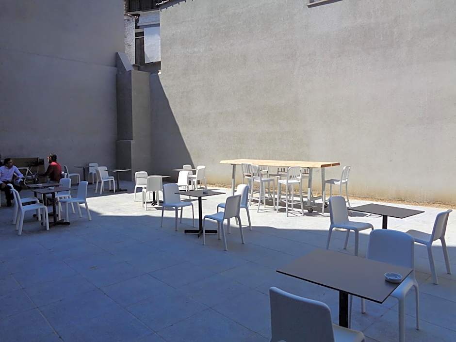 Brxxl 5 City Centre Hostel