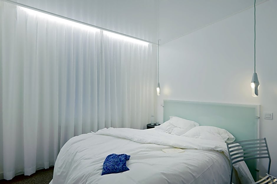HOTEL CONTINENTAL