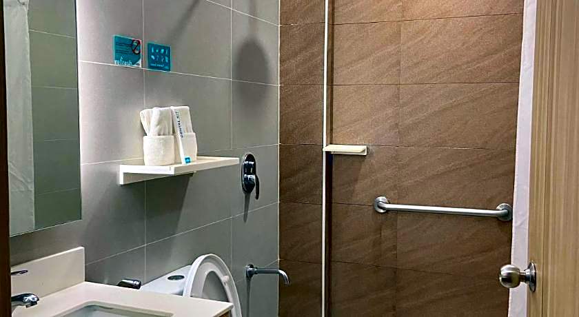 Microtel by Wyndham Tarlac