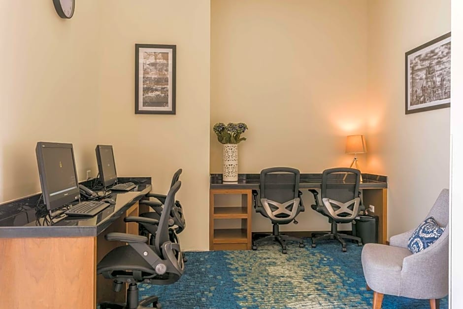Hampton Inn & Suites by Hilton Salamanca Bajio