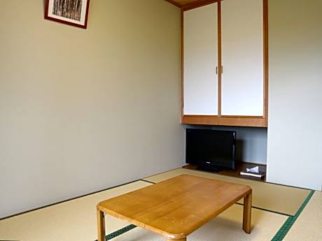 Japanese-Style Room with Shared Bathroom - Non-Smoking
