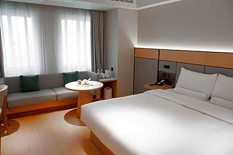 Business Queen Bed Room