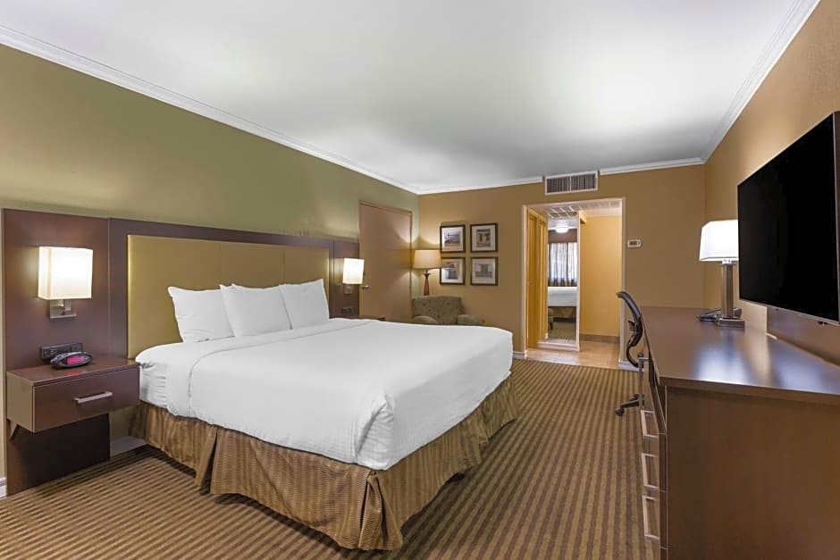 Best Western Royal Sun Inn & Suites