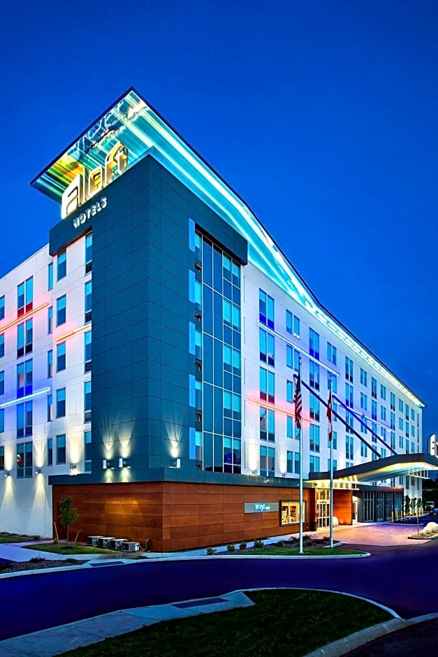 Aloft Buffalo Airport
