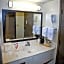 Super 8 by Wyndham Branson/Andy Williams Theatre