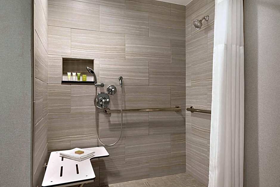 Hilton Checkers Los Angeles