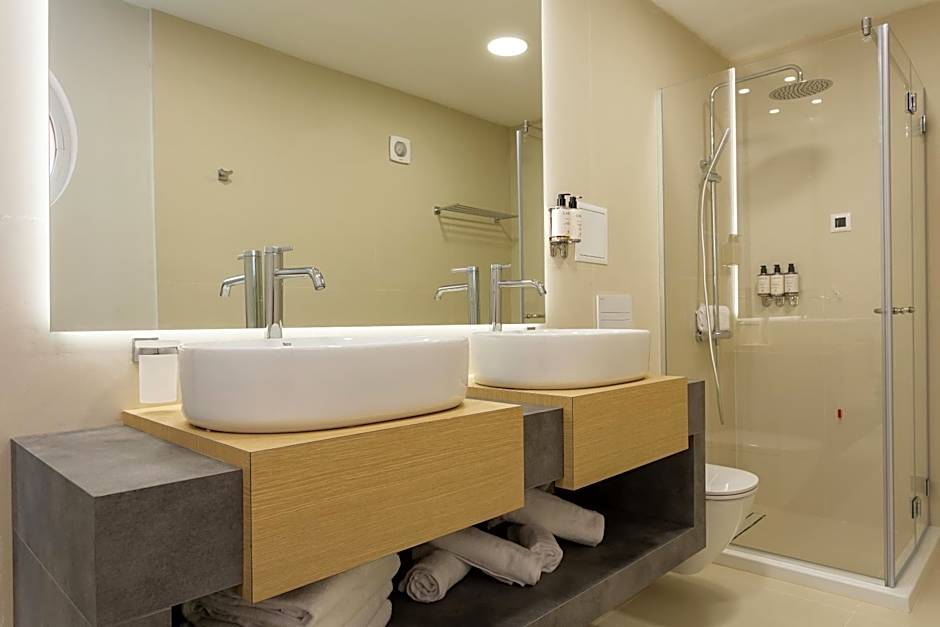 Hotel Antea - By The Sea