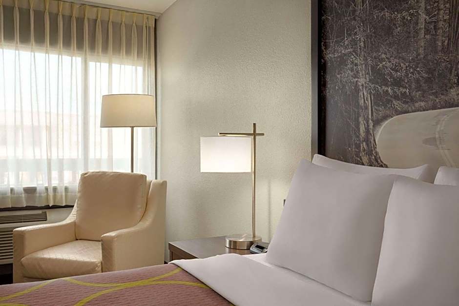 Super 8 by Wyndham Eureka