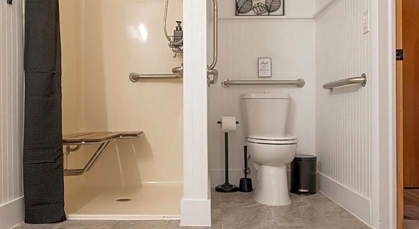 Mt. Mitchell Eco Retreat