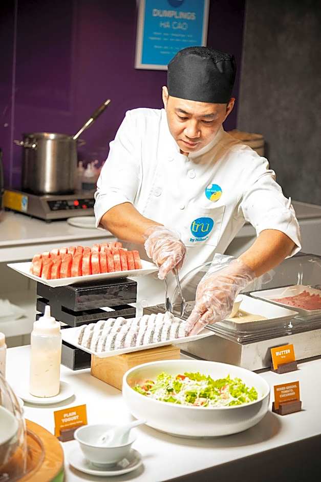 Tru by Hilton Ha Long Hon Gai Centre