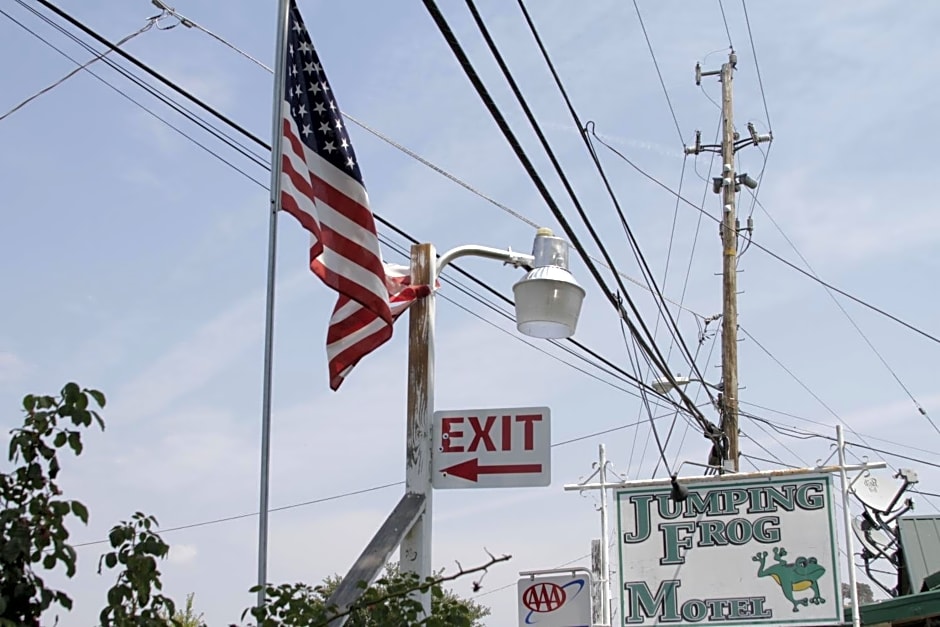 Jumping Frog Motel