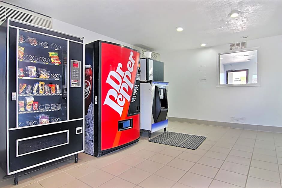 Motel 6-Carlsbad, NM