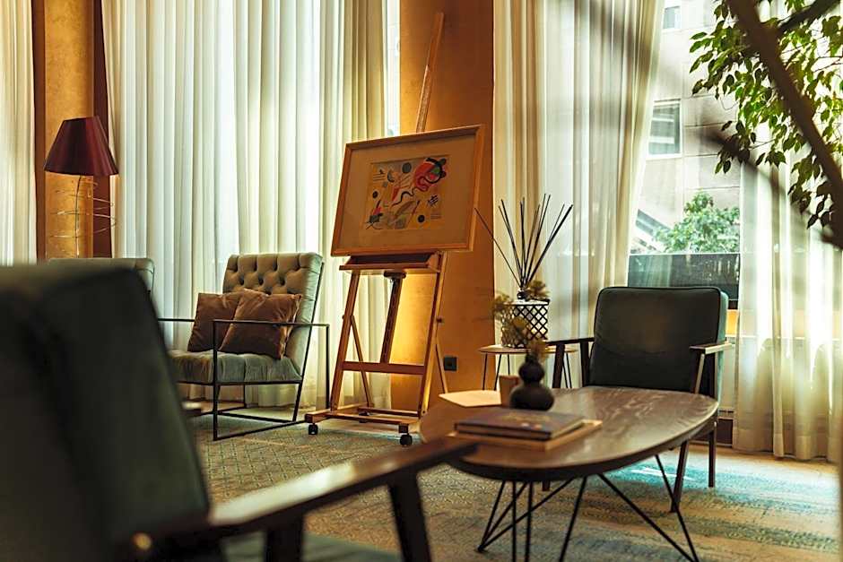 CRYSTAL Hotel Belgrade